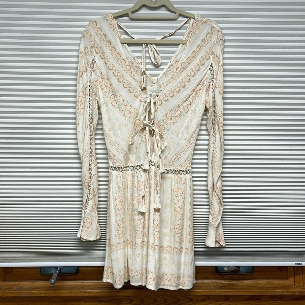 Rahi Cali NWT Peach Floral Print Boho Beach Front Tie Long Sleeve Mini Dress